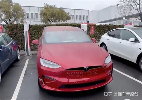 新车 特斯拉model X烈焰红实车曝光 取代中国红 国内选装价25万元 知乎