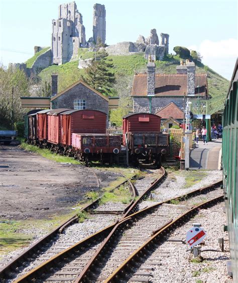 Solve Corfe Castle Goods Yard Jigsaw Puzzle Online With Pieces