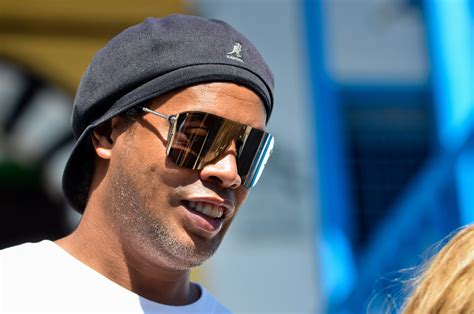 Playsport Motivul pentru care Ronaldinho îi dădea 500 de euro unui