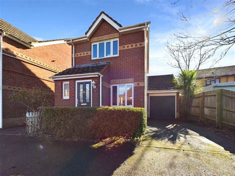 Squadron Drive Worthing Bn13 2 Bed Link Detached House For Sale £