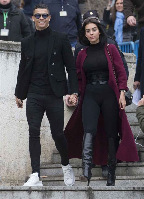 Foto Georgina Rodriguez And Cristiano Ronaldo At Court Georgina