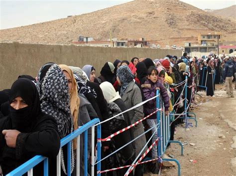 لبنان يعتزم تنفيذ خطة لعودة 15 ألف نازح سوري شهريا إلى بلادهم