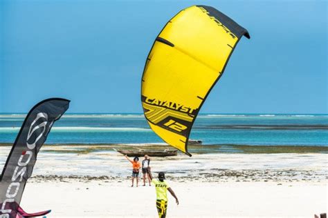 DÉCOLLER ET ATTERRIR UNE AILE DE KITESURF QUELQUES CONSEILS POUR