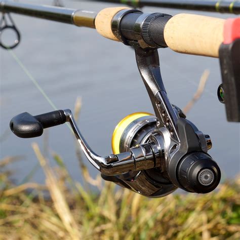 Катушка Daiwa Procaster 3050X Rear (с задним фрикционом) купить по цене ...