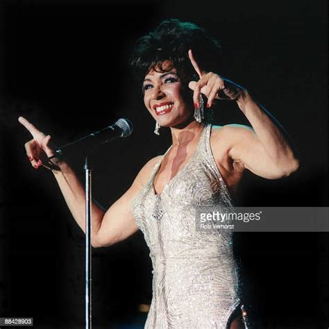 Photo Of Shirley Bassey Photos And Premium High Res Pictures Getty Images