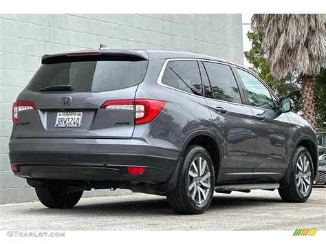 Modern Steel Metallic 2020 Honda Pilot EX L AWD Exterior Photo