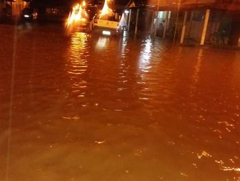 Alagamento Forte Chuva Alaga Ruas E Invade Casas Causando Transtornos