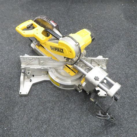 DeWalt DWS779 120V 12 Corded Sliding Compound Miter Saw Local Pick Up