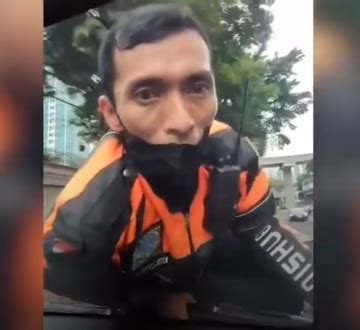 Kejadian Viral Petugas Dishub Nemplok Di Kap Mobil Di Jakarta Berikut