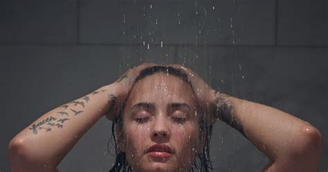 Demi Lovato Nude Goes Makeup Free In Vanity Fair Photo Shoot Video