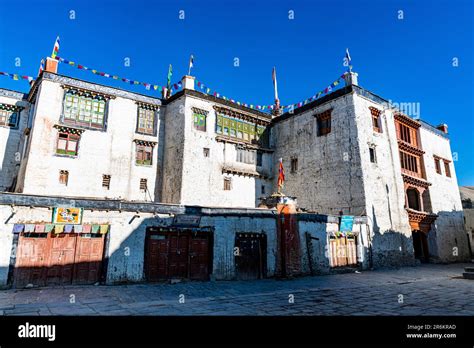 Old royal palace in the walled historic centre, Lo Manthang, Kingdom of ...