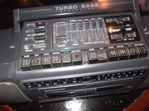 Magnavox Boombox AW7690 SURROUND TURBO BASS Dual Cassette GHETTO