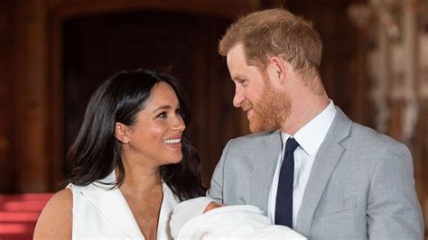 Meghan Markle Lascia Harry A Londra E Prepara Le Valigie Ecco Dove