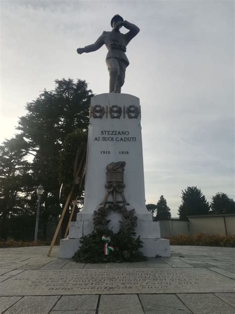 Monumento Ai Caduti Nella Prima Guerra Mondiale Di Stezzano Pietre