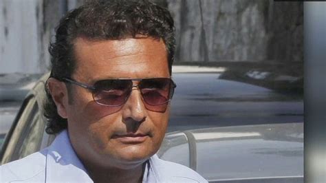 Costa Concordia captain faces questions about video - CNN