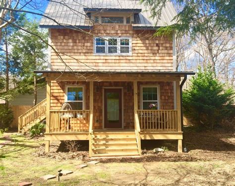 Red Cedar Cabin In Black Mountain Cedar Cabin Building A Small House