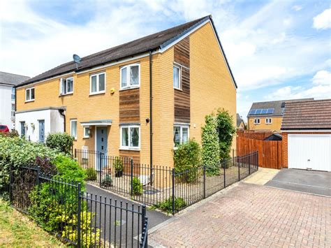 3 Bed End Terrace House For Sale In Gascoigns Way Charlton Hayes