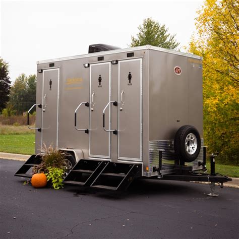 Luxury Restroom Trailers - Kerkstra