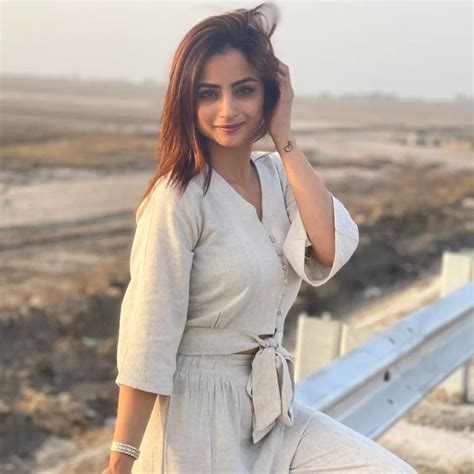 Madirakshi Mundle Age, Family, Images, Biography, Wiki & More