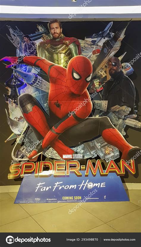 Affiche De Film Spider Man Far From Home Ce Film Mettant En Vedette