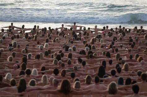 Photography Projects Sees Thousands Go Nude At Bondi For Skin Cancer