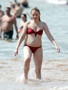 Elisabeth Harnois Wearing A Bikini On The Beach Phun Org Forum