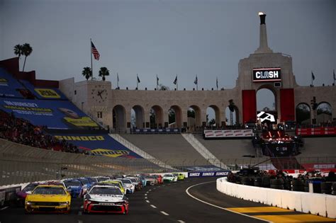 NASCAR Cup Pole Et Victoire Pour Denny Hamlin Au Busch Clash