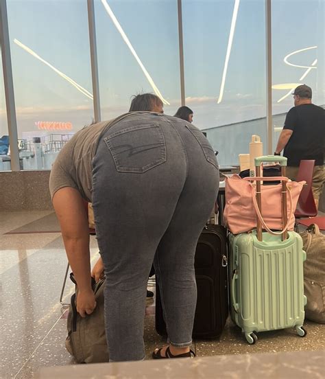 Big Ass BBW At Airport Tight Jeans Forum