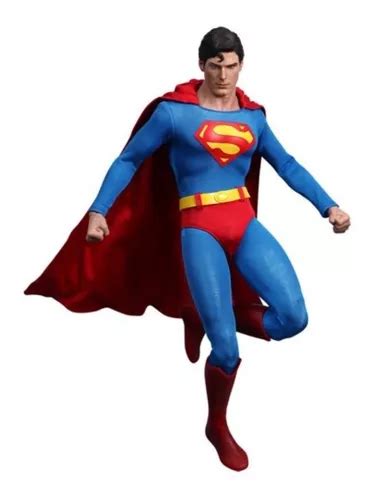 Hot Toys Movie Masterpiece Scale Collectible Superman