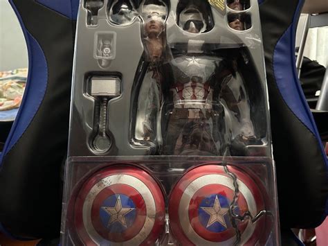 Hot Toys MMS536 Captain America Avengers Endgame Hobbies Toys Toys Games On Carousell