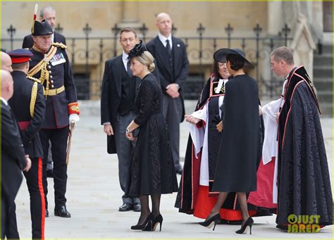 Meghan Markle Arrives At Queen Elizabeths Funeral Wears Special