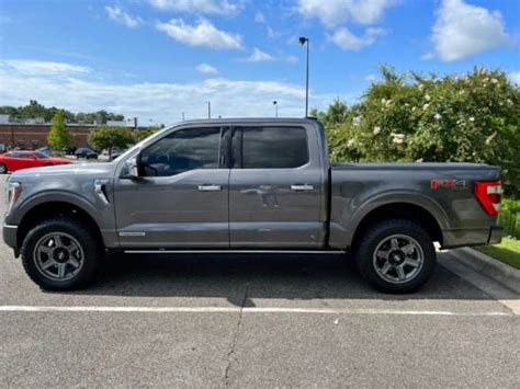 Ford F150 W 22x10 B204 Insurgent W 305 45 22 Tires