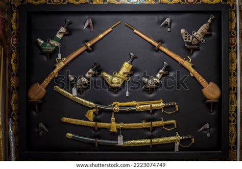 Doha Qatar March 052019 Souvenirs Exhibited Stock Photo 2223074749 ...