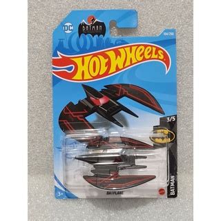 BATPLANE NAVE DO BATMAN DC PRETO E VERMELHO TEMATICO BATMAN HOT WHEELS LACRADO