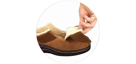 Best Orthopedic Slippers For Men And Women