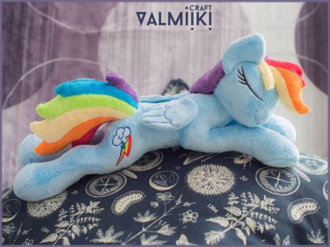 Sleeping Rainbow Dash by Valmiiki on DeviantArt