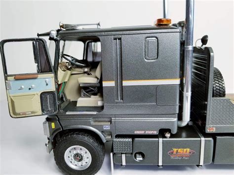 Model Truck Kits Car Model Semi Trucks Cars Trucks Scale Models