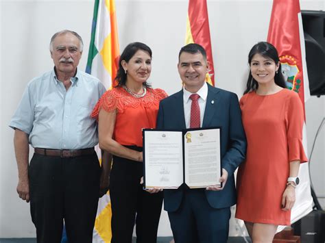 Senado Entrega Reconocimiento Camaral Al Rector De La Ucb Tarija Jose