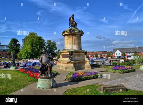 William Shakespeare (centre) and Falstaff (foreground) Statues in town ...