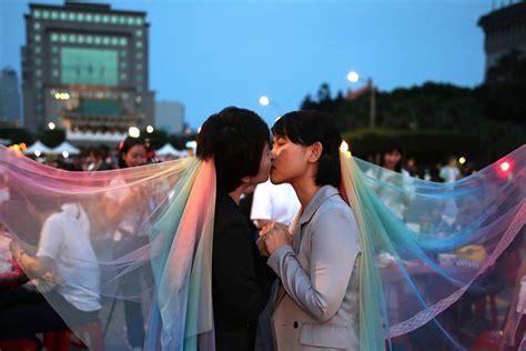 These Same Sex Marriages In Taiwan Will Warm Your Heart With Pride