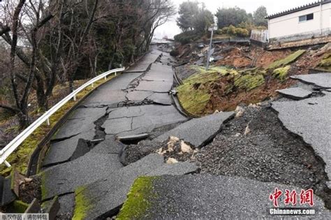 日本能登半岛地震已致128人遇难 2300人孤立无援 财经头条