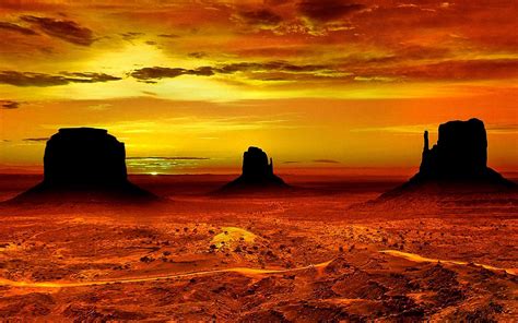 Stunning Utah Sunset Hd Wallpaper Of Monument Valleys Desert Beauty