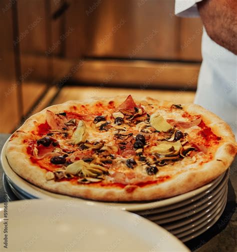 Pizza Casera Al Estilo Italiano Masa Reci N Amasada Tomates