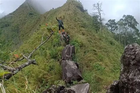 Ini Alasan Mengapa Gunung Piramid Bondowoso Menjadi Gunung Dengan Jalur