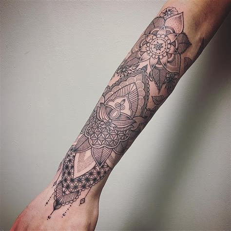 Working progress 🌼 Lots more to add to this mandala/flower full sleeve ...