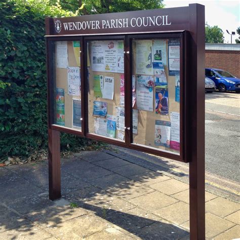 Ventus Triple Door Post Mounted External Notice Board With Header