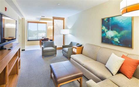 Hyatt Place Pensacola Airport | 4-Star Accommodation