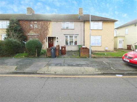 2 Bed Terraced House To Rent In Rugby Road Dagenham Essex Rm9 £1 650