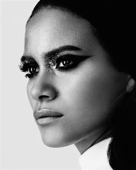 This Is How Power Women Do Their Make Up Now Vogue Arabia