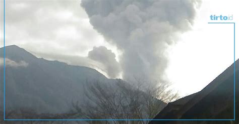 Gunung Agung Kembali Erupsi Senin Pagi Ini